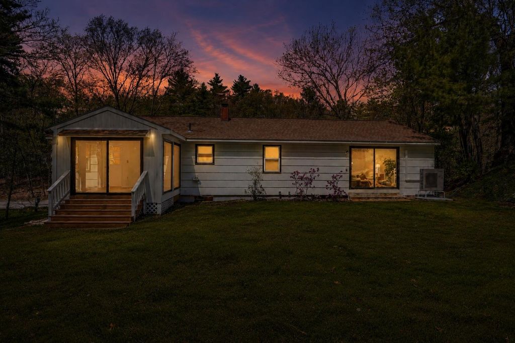 Photo of 12 Davis Road, Merrimack, NH 03054 (MLS # 5087929)