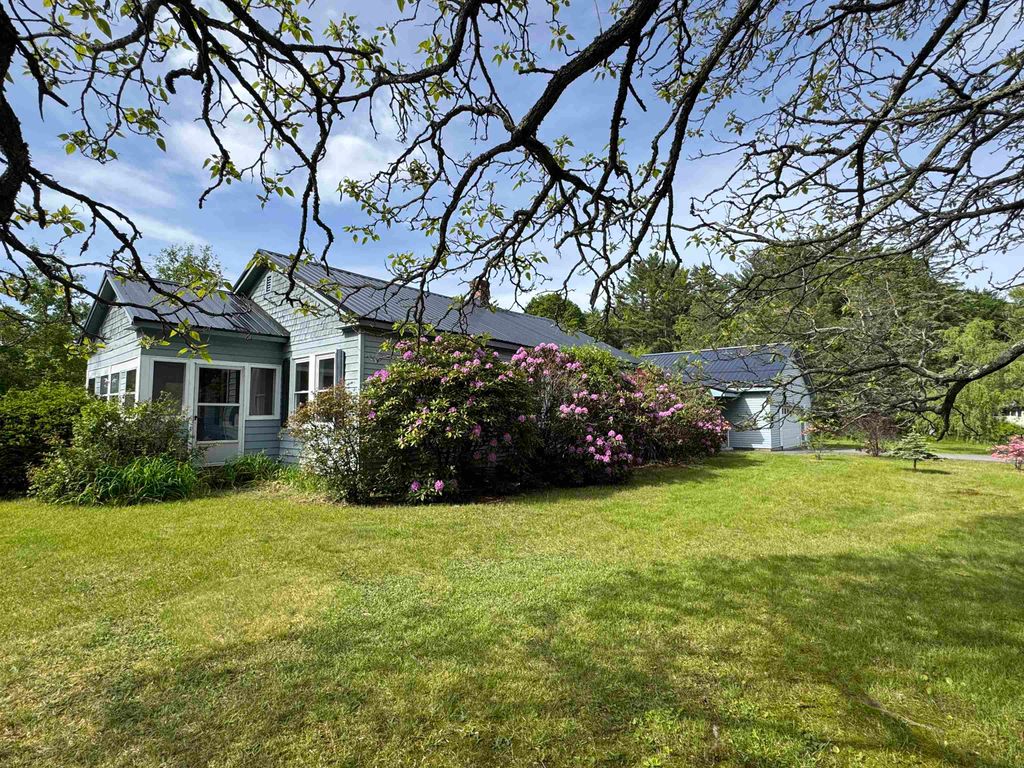 Photo of 1 Circle Drive, Boscawen, NH 03303 (MLS # 5092361)