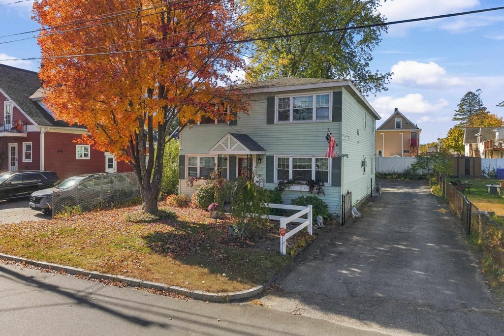 Photo of 260 Blucher Street, Manchester, NH 03102 (MLS # 5115294)