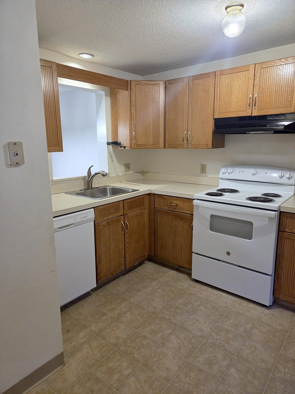 Photo of 52 Merrimack Drive #47, Merrimack, NH 03054 (MLS # 5114376)