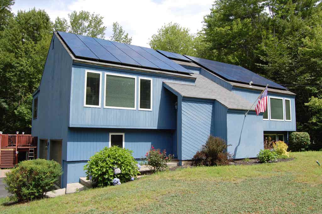 Photo of 49 Birkdale Road, Bedford, NH 03110 (MLS # 5103514)