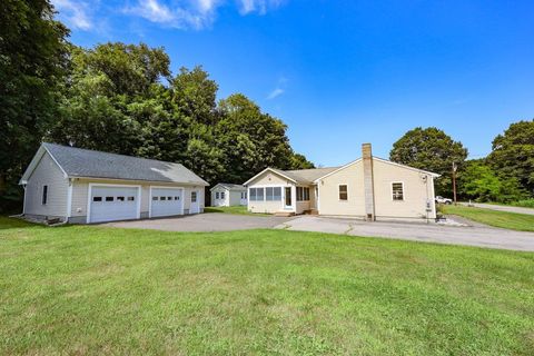 Photo of 2 Mill Street, Merrimack, NH 03054 (MLS # 5101749)