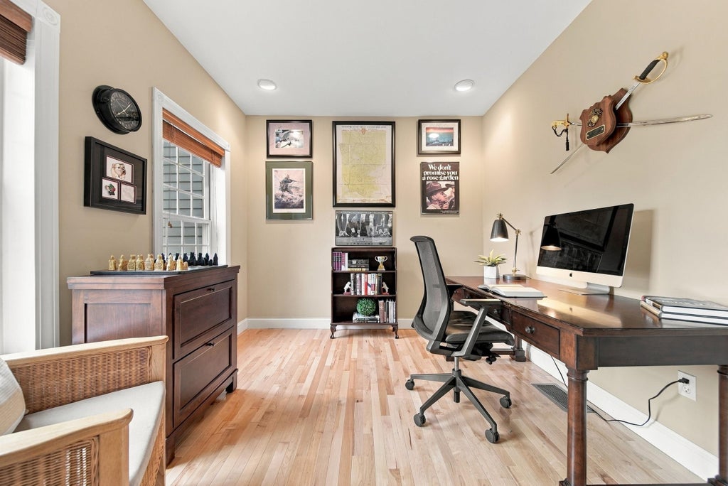 Photo of 5 New South Drive, Amherst, NH 03031 (MLS # 5110571)