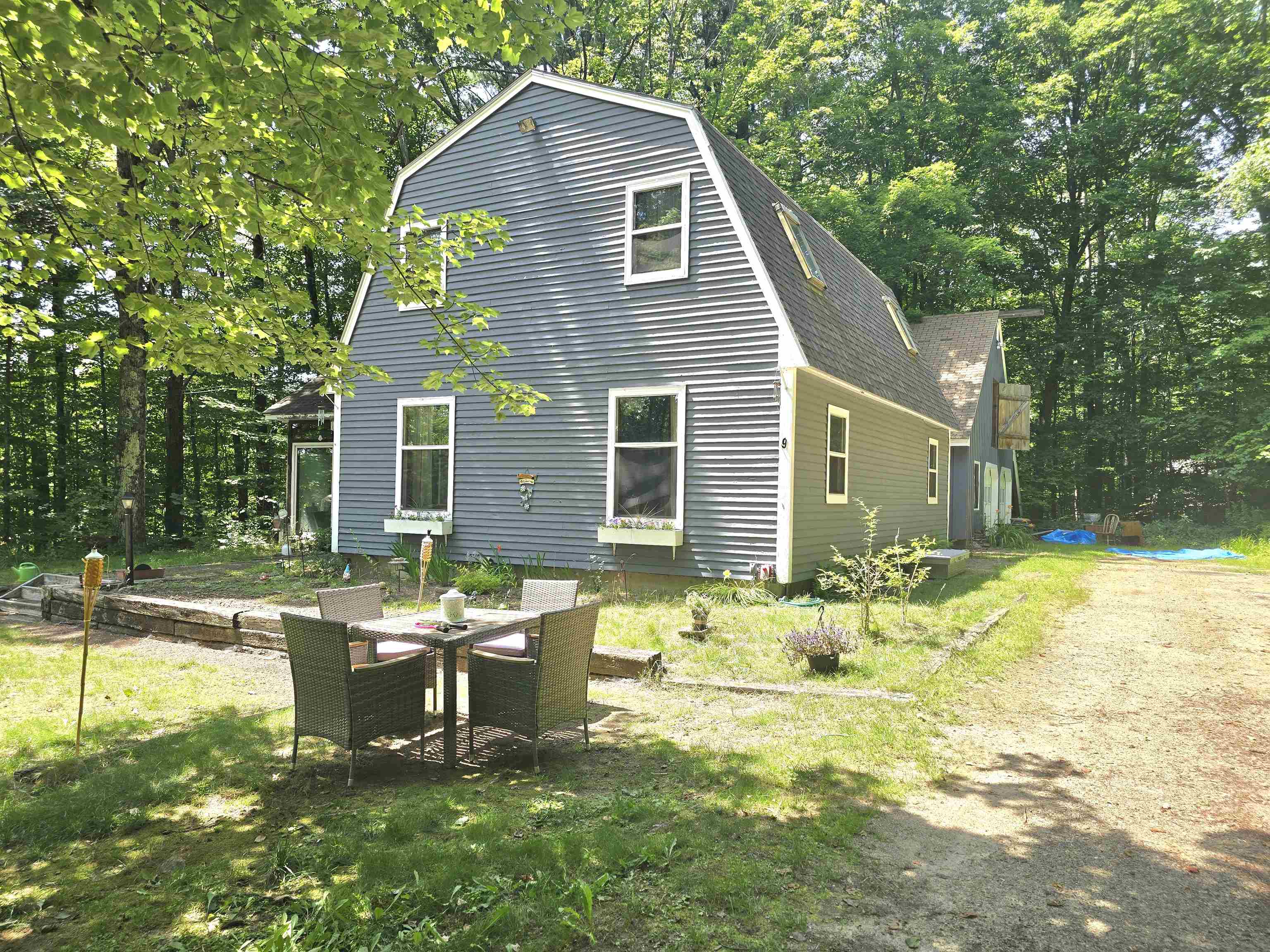 9 Burdett Road