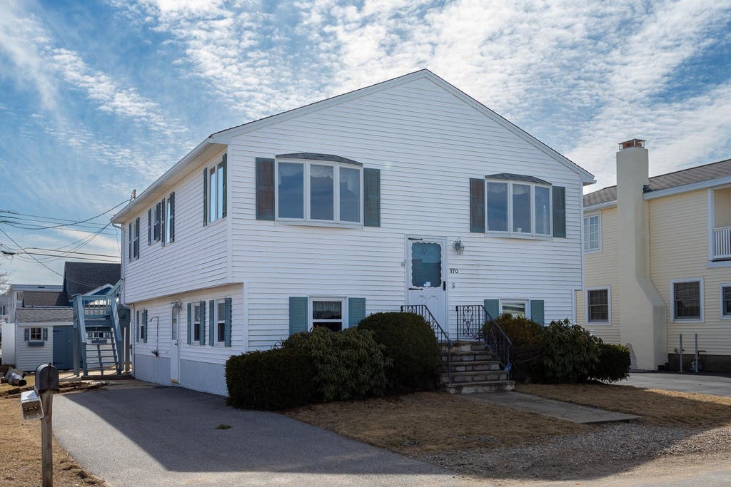 Photo of 170 Tilton Street, Seabrook, NH 03874 (MLS # 5106125)