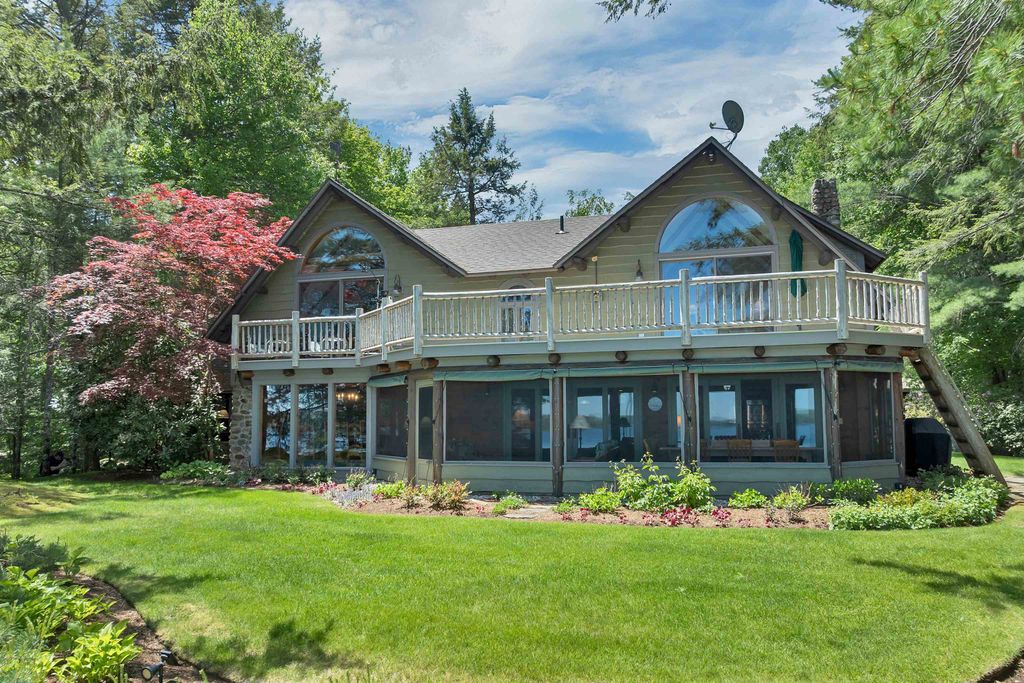 Photo of 28 Veasey Shore Road, Meredith, NH 03253 (MLS # 5093615)