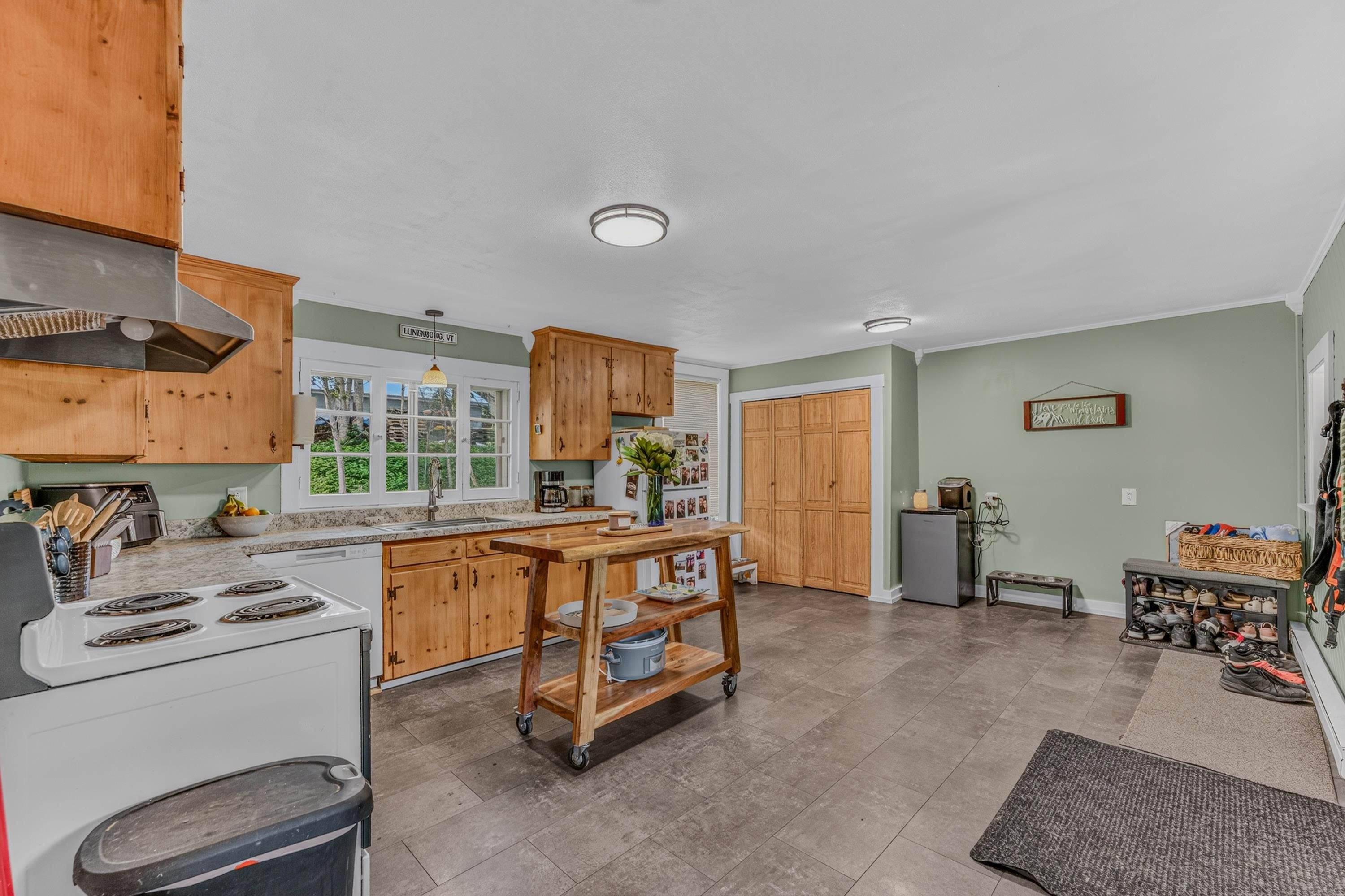 59 S. Lunenburg Road