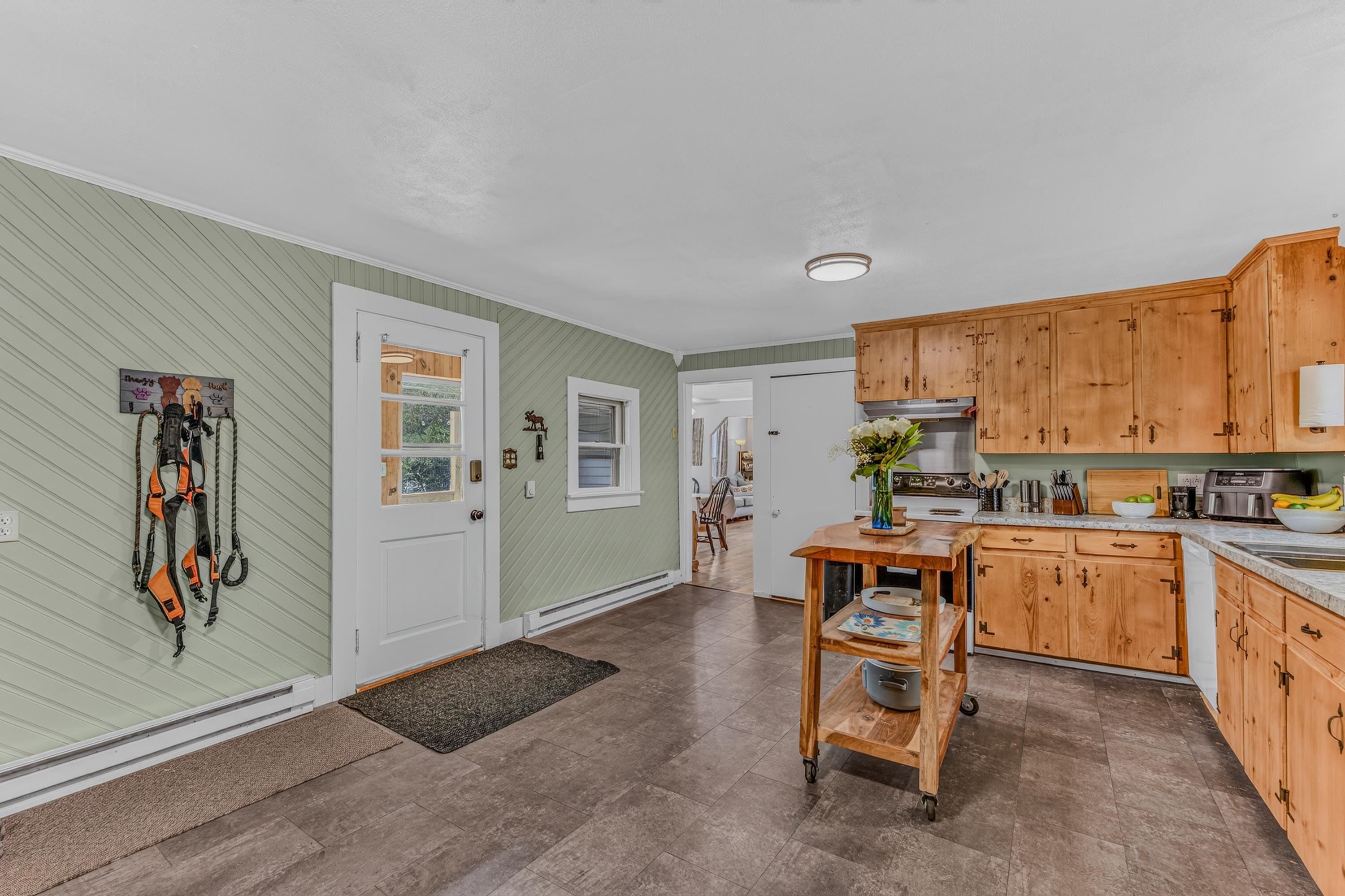 59 S. Lunenburg Road