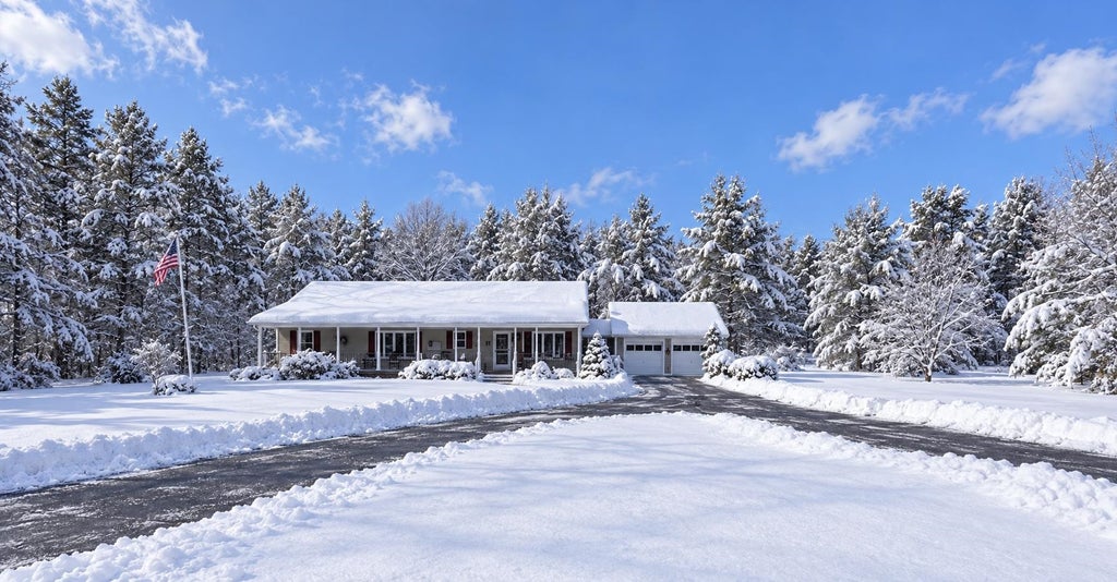 Photo of 137 White Tail Lane, Madison, NH 03849 (MLS # 5113040)