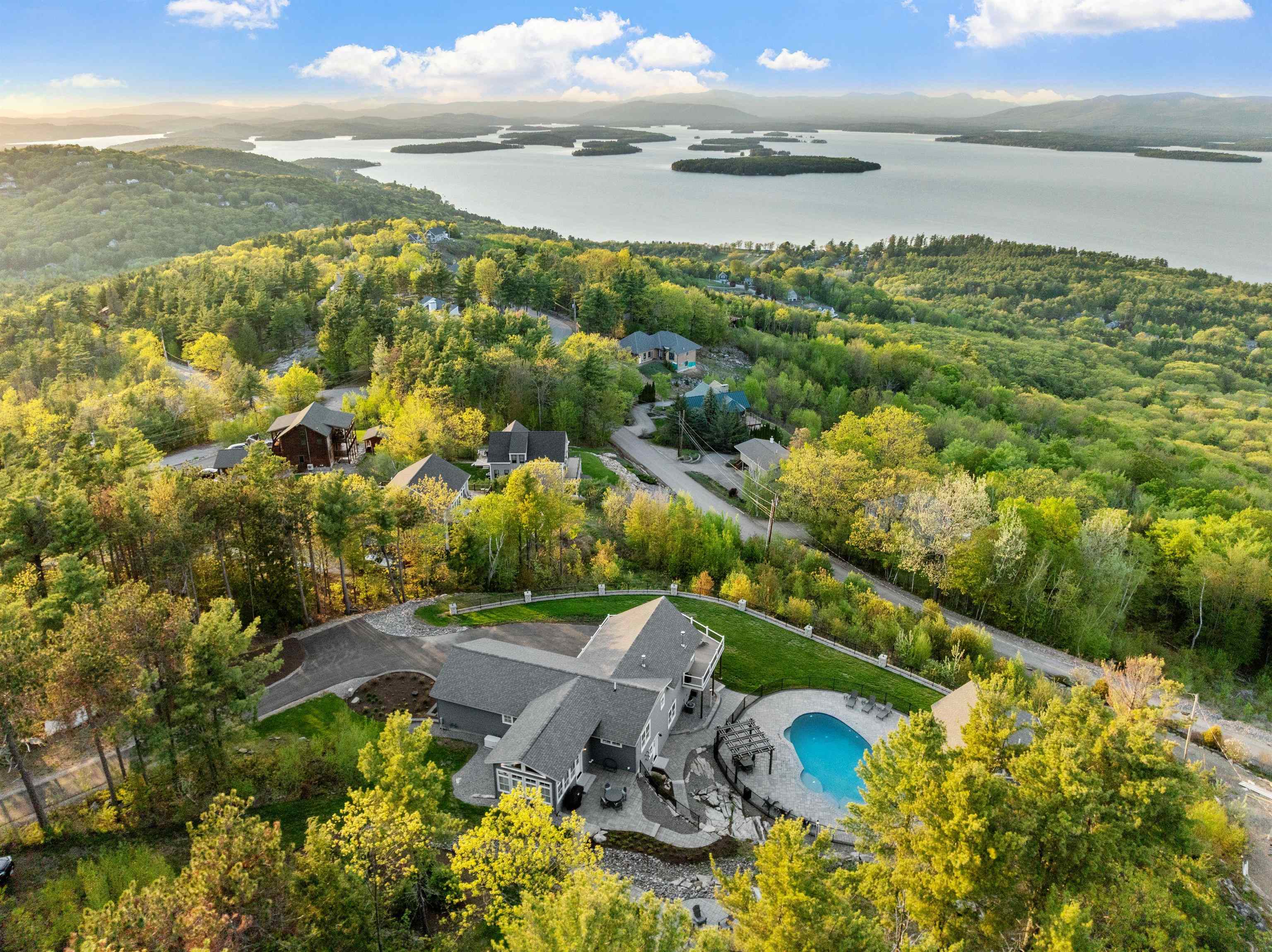 24 Trailview Drive