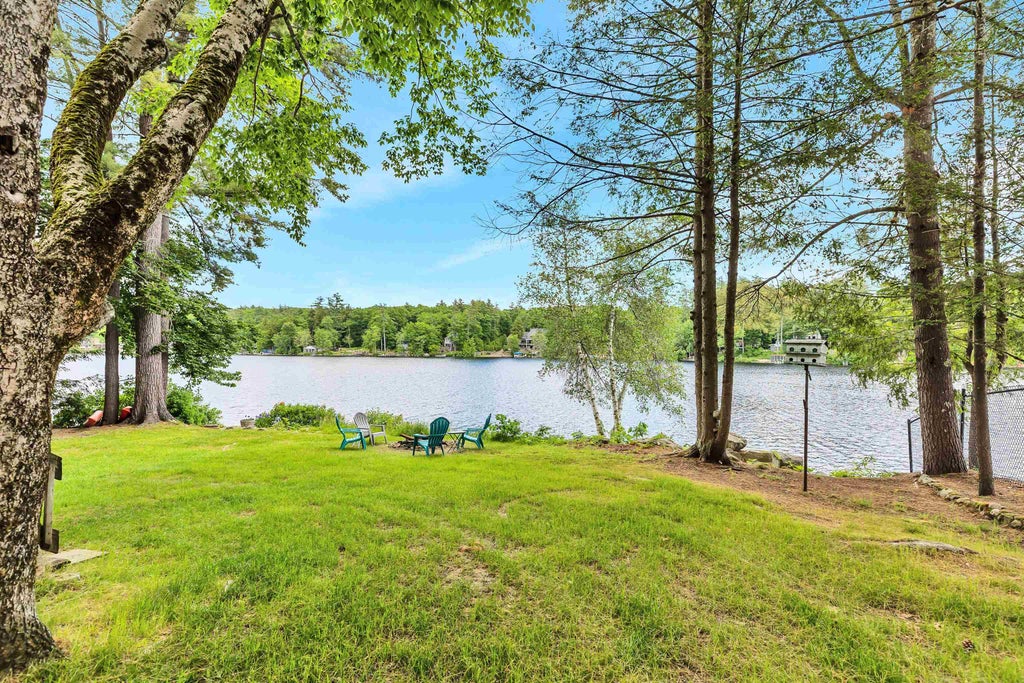 Photo of 16 Clark Island Road, Amherst, NH 03031 (MLS # 5091511)