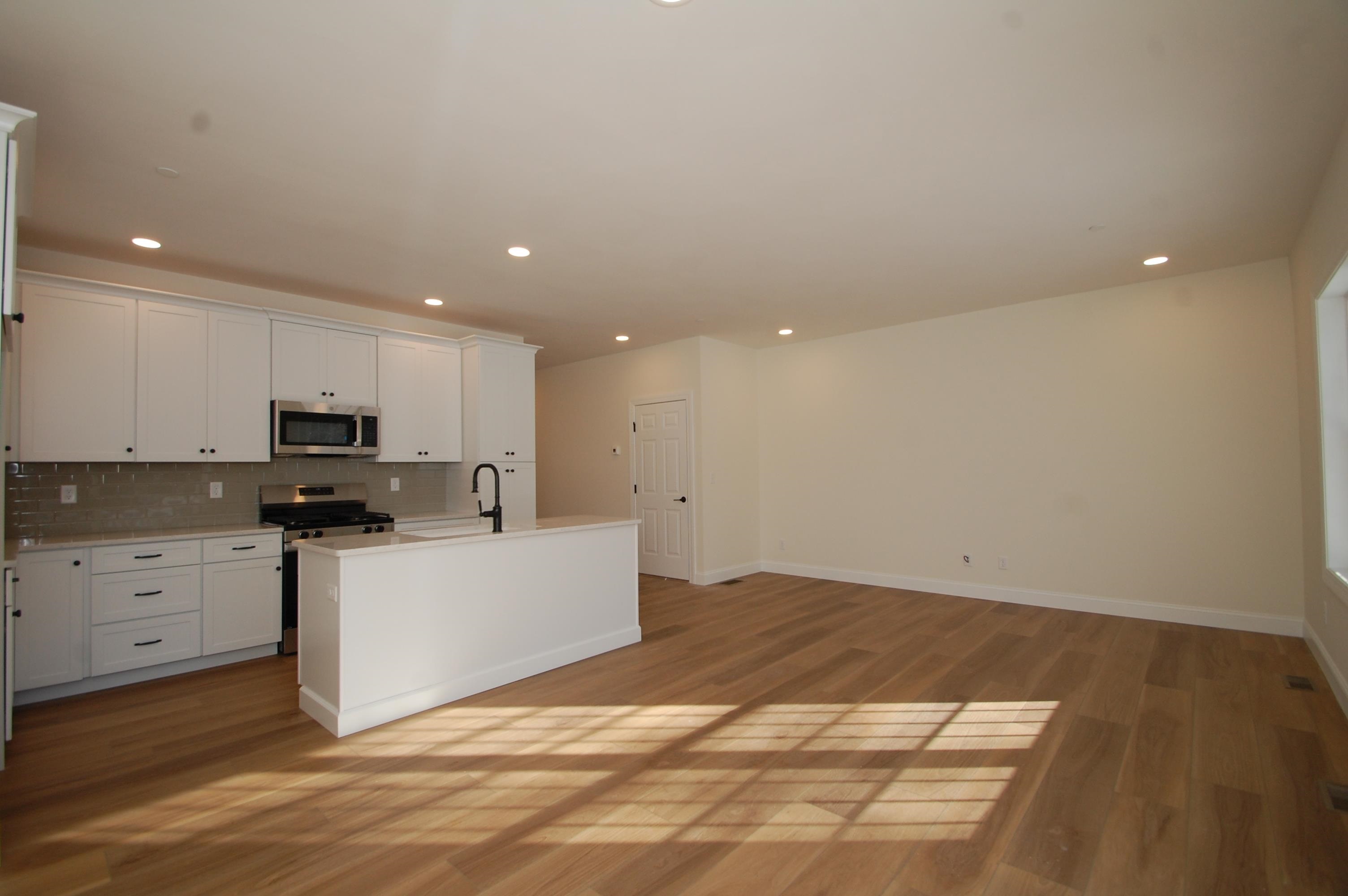 3A Dearborn Circle