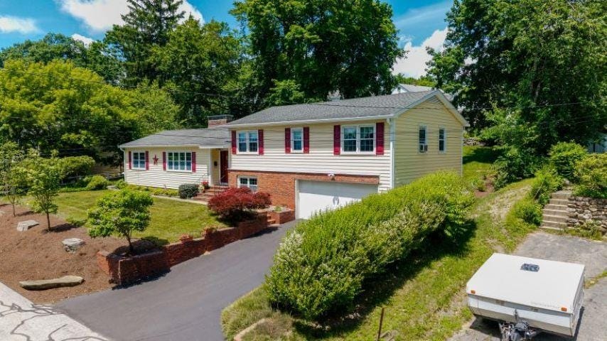 Photo of 494 Laurel Street, Manchester, NH 03103 (MLS # 5096163)