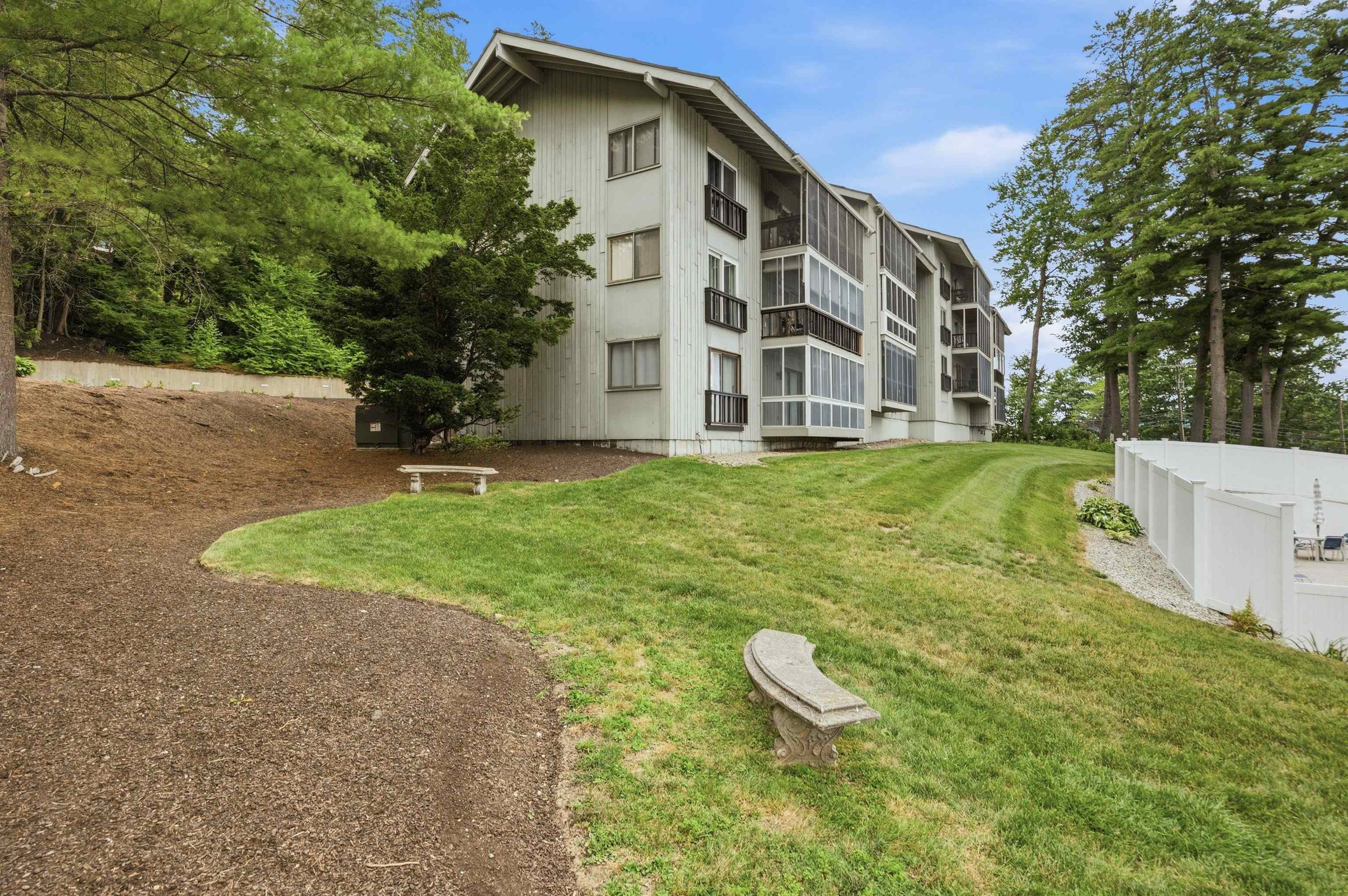 883 Weirs Boulevard 1