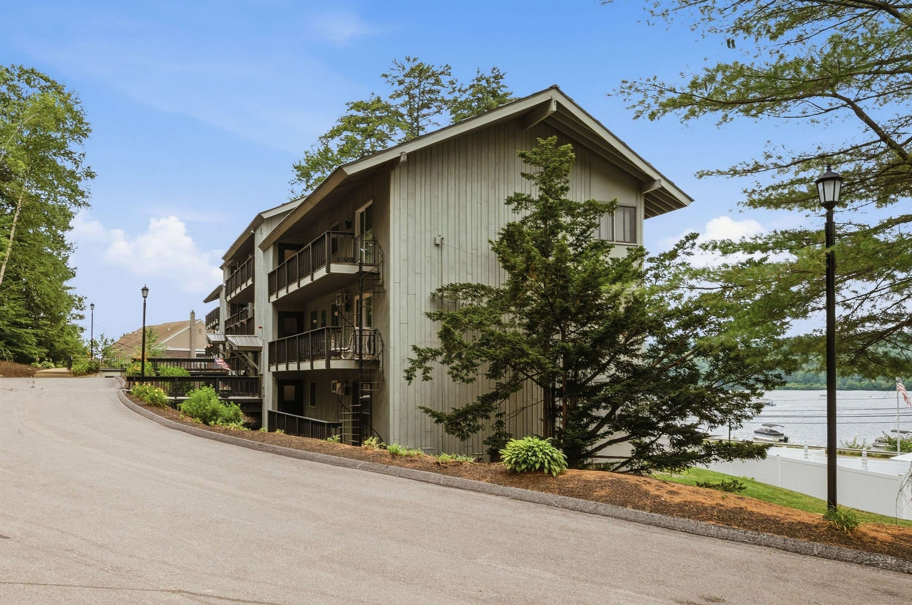 883 Weirs Boulevard 1