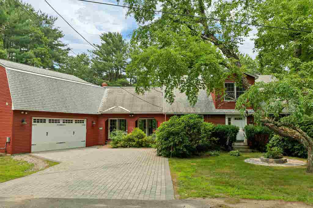 Photo of 4 Highland Avenue, Goffstown, NH 03045 (MLS # 5101047)