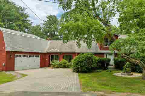 Photo of 4 Highland Avenue, Goffstown, NH 03045 (MLS # 5101047)