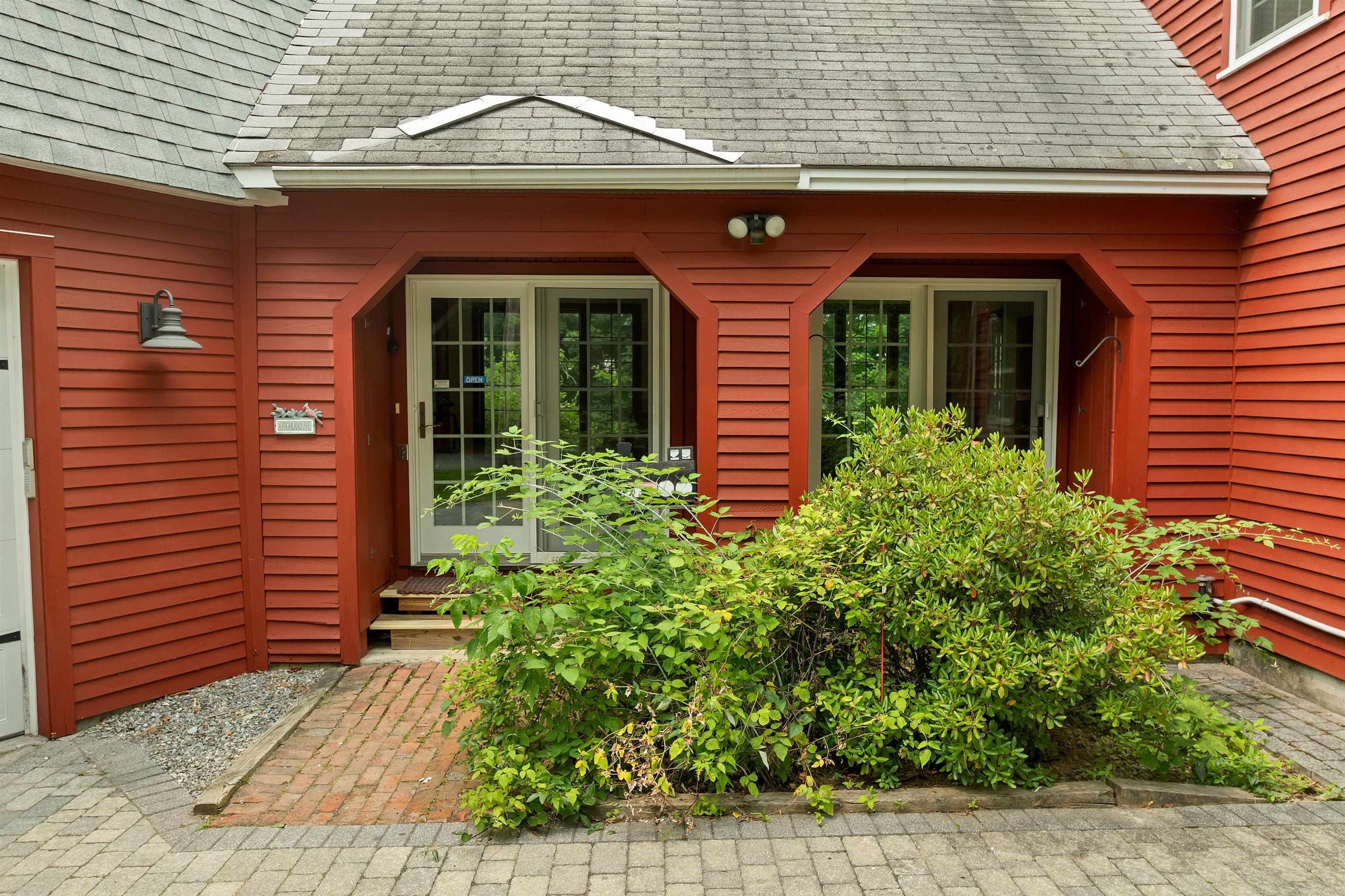 4 Highland Avenue