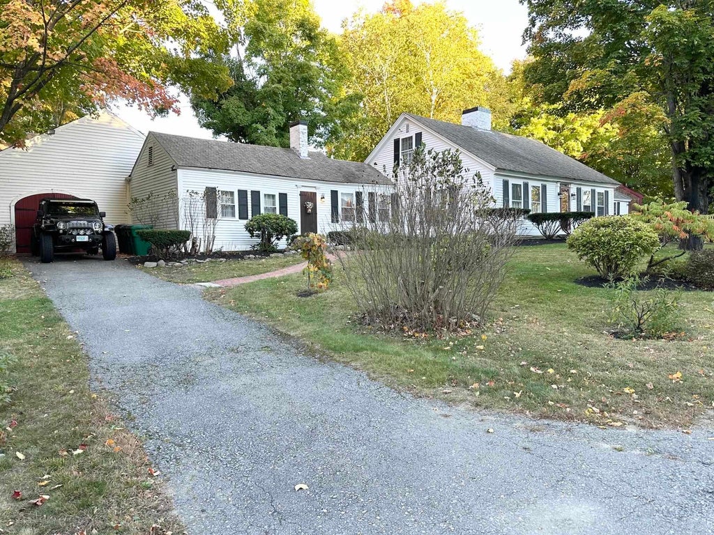 Photo of 84 Main Street, Hollis, NH 03049 (MLS # 5113573)