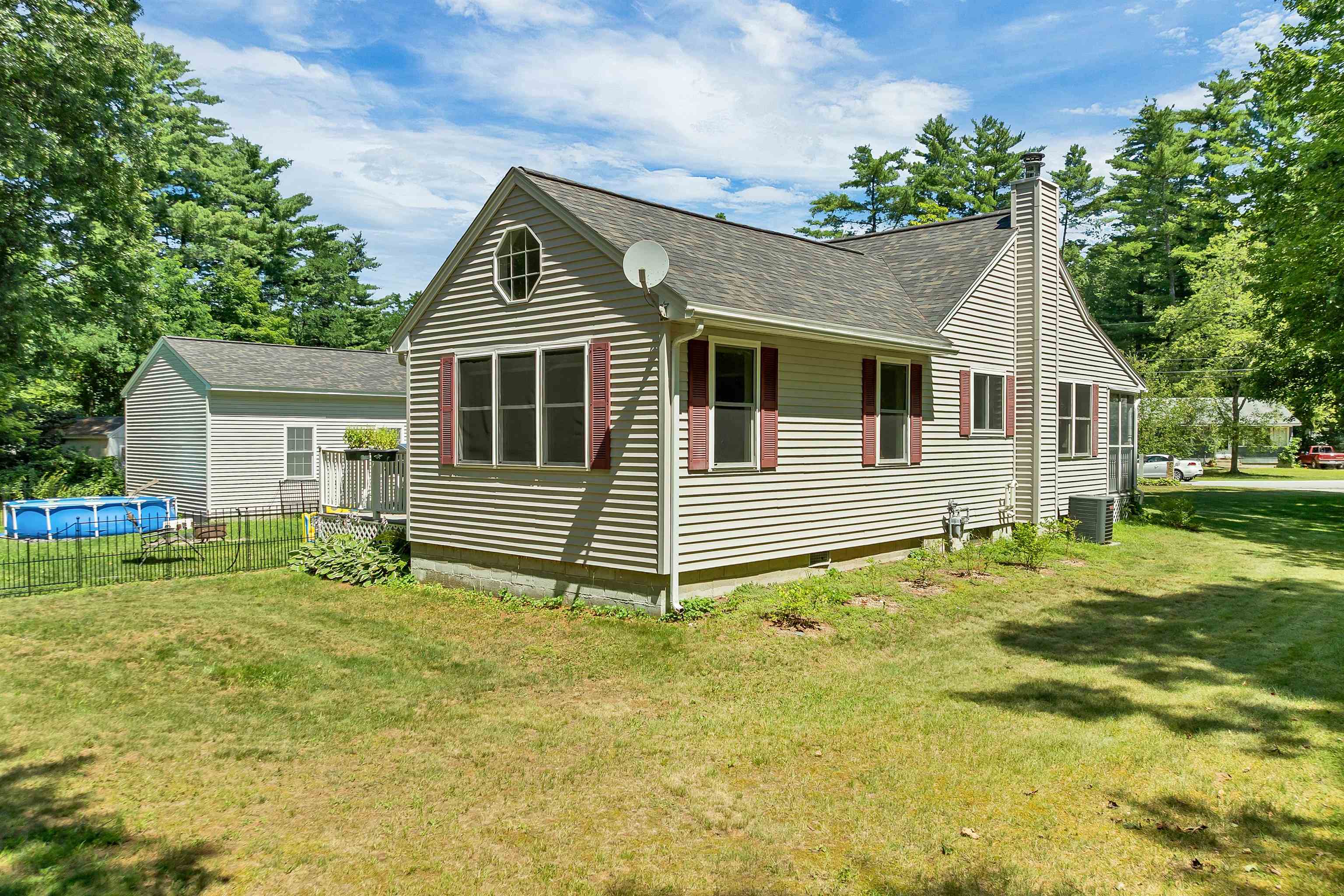 6 Putney Avenue