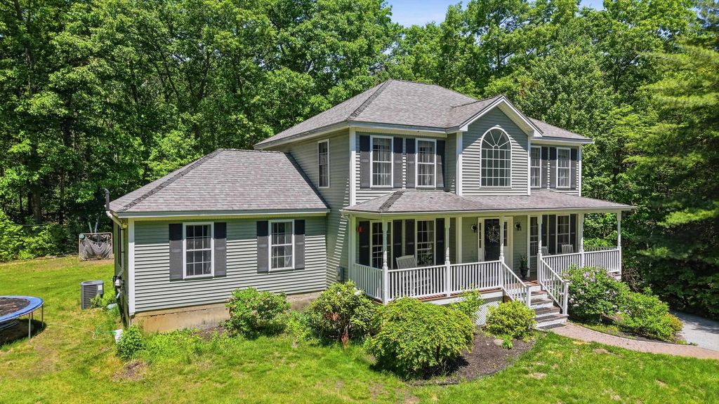 Photo of 24 Gardensong Drive, Hooksett, NH 03106 (MLS # 5093421)