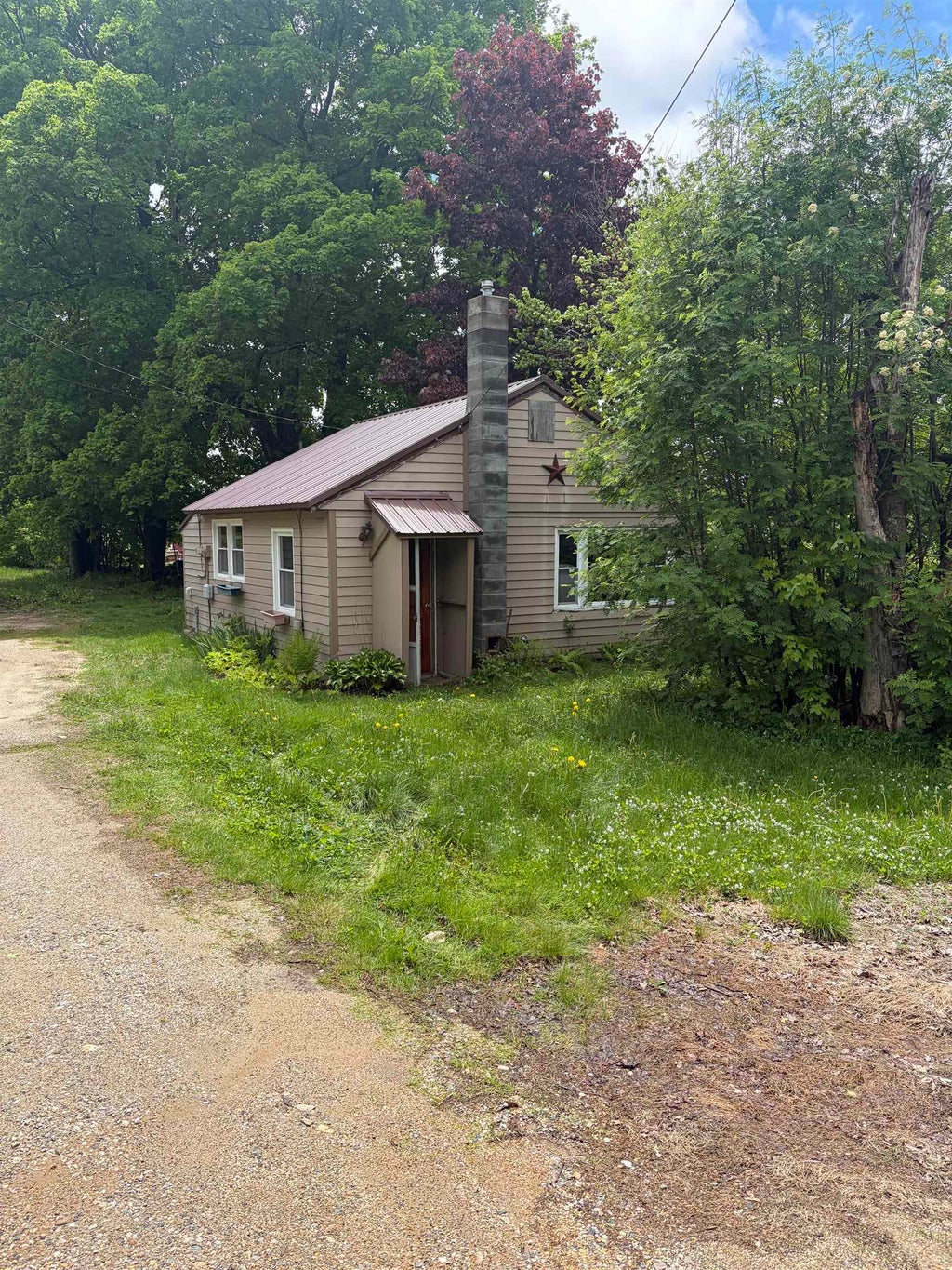 Photo of 190 Leavitt Road, Belmont, NH 03220 (MLS # 5092139)