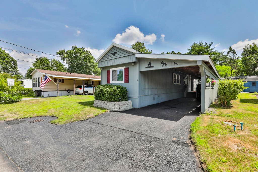 Photo of 6 Cottonwood Lane, Merrimack, NH 03054 (MLS # 5100382)