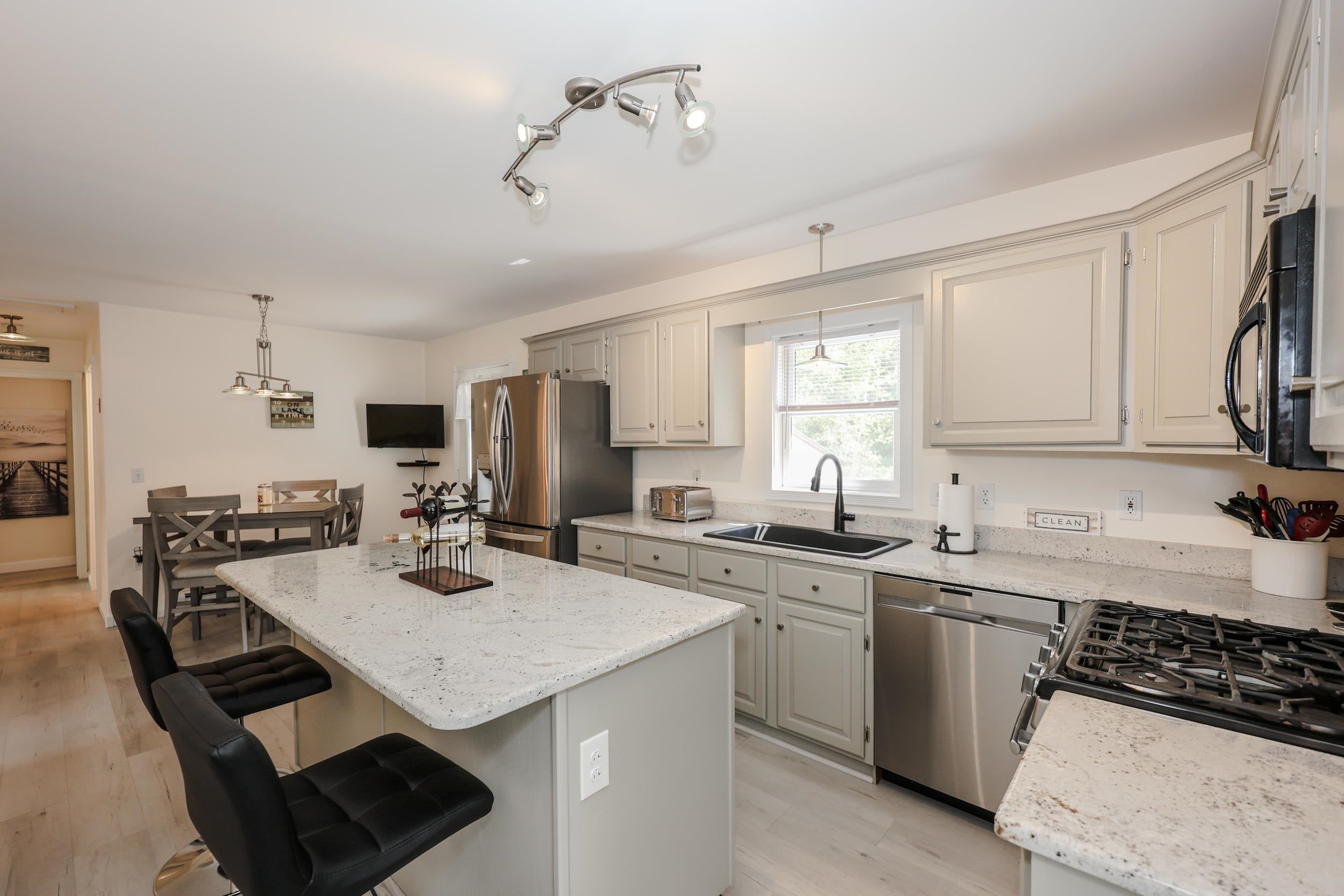 39 Lily Pond Road