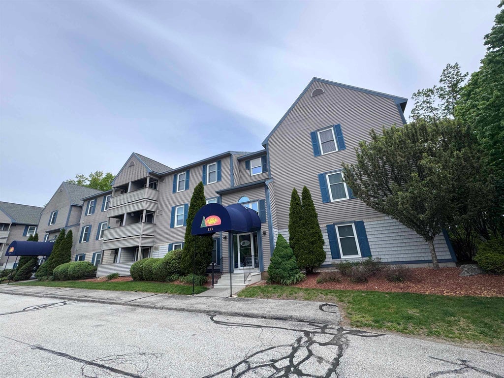 Photo of 133 Eastern Avenue #103, Manchester, NH 03104 (MLS # 5111396)