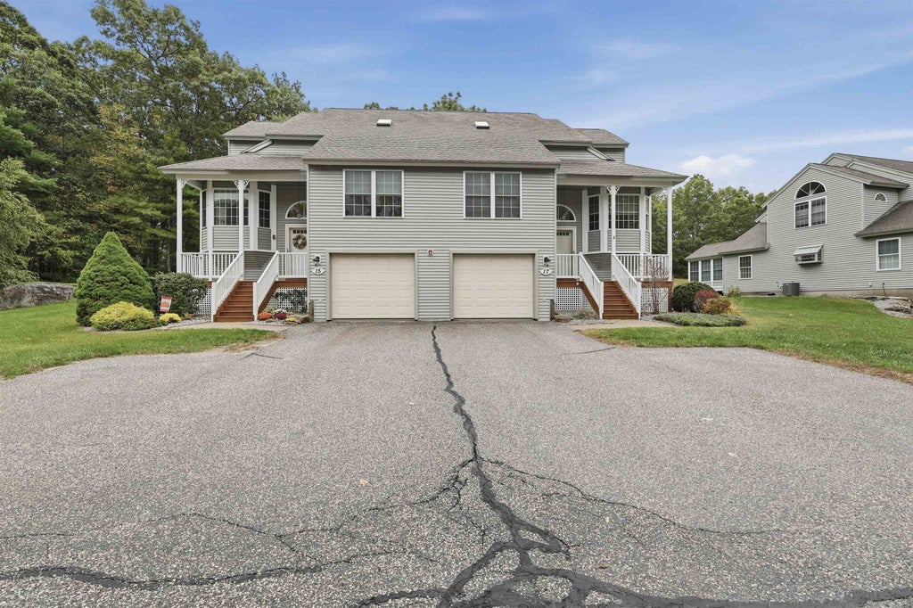 Photo of 17 Centerview Road, Atkinson, NH 03811 (MLS # 5112864)