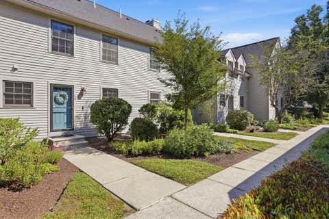 Photo of 6 Veterans Road #14, Amherst, NH 03031 (MLS # 5105813)