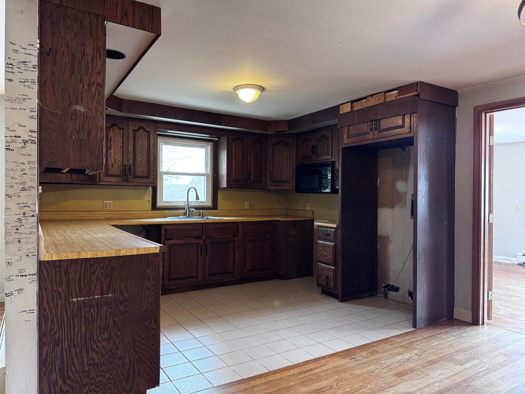 Photo of 306 Turnpike Road, New Ipswich, NH 03071 (MLS # 5068795)