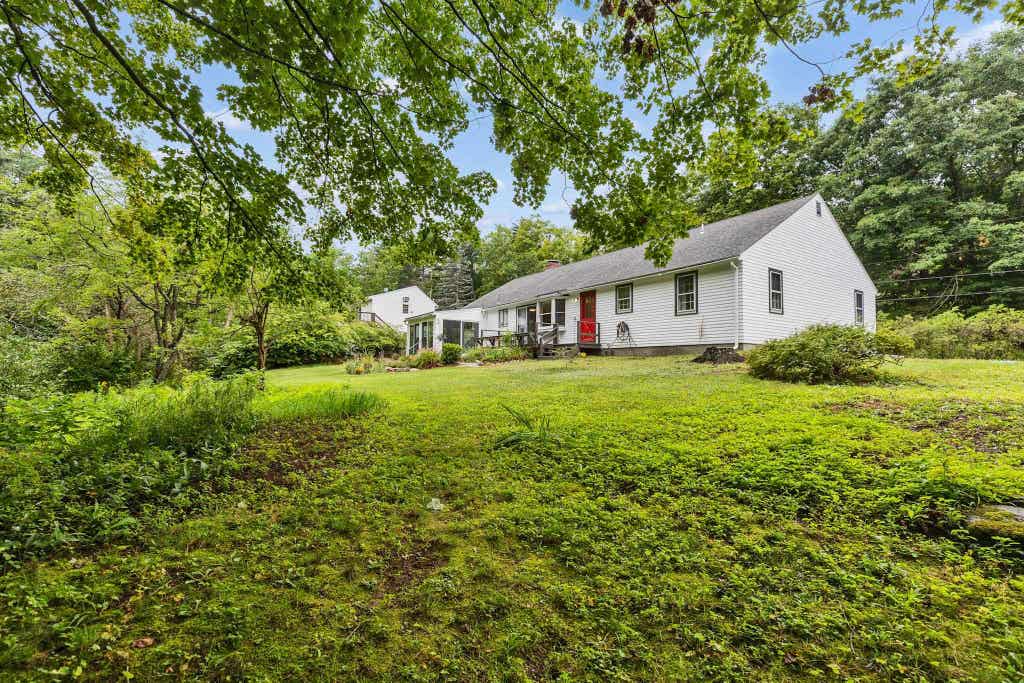 Photo of 311 Old Street Road, Peterborough, NH 03458 (MLS # 5105816)
