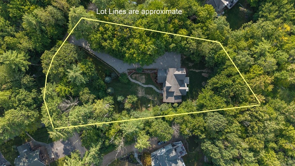 Photo of 15 Grappone Road, Moultonborough, NH 03254 (MLS # 5105862)