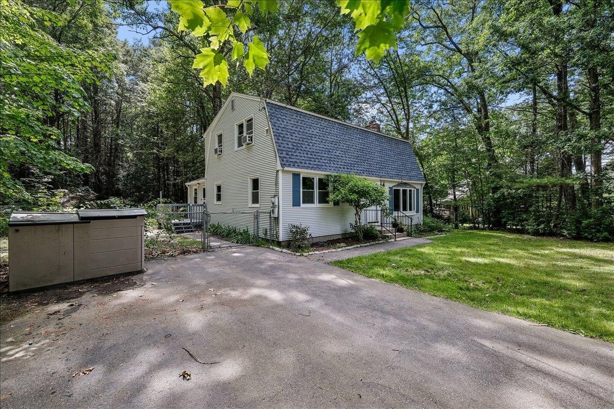 11 Hartson Circle