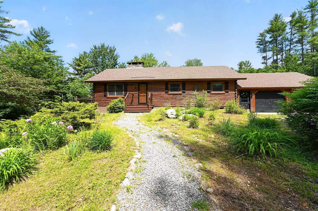 Photo of 427 Cross Road, Goshen, NH 03752 (MLS # 5096048)
