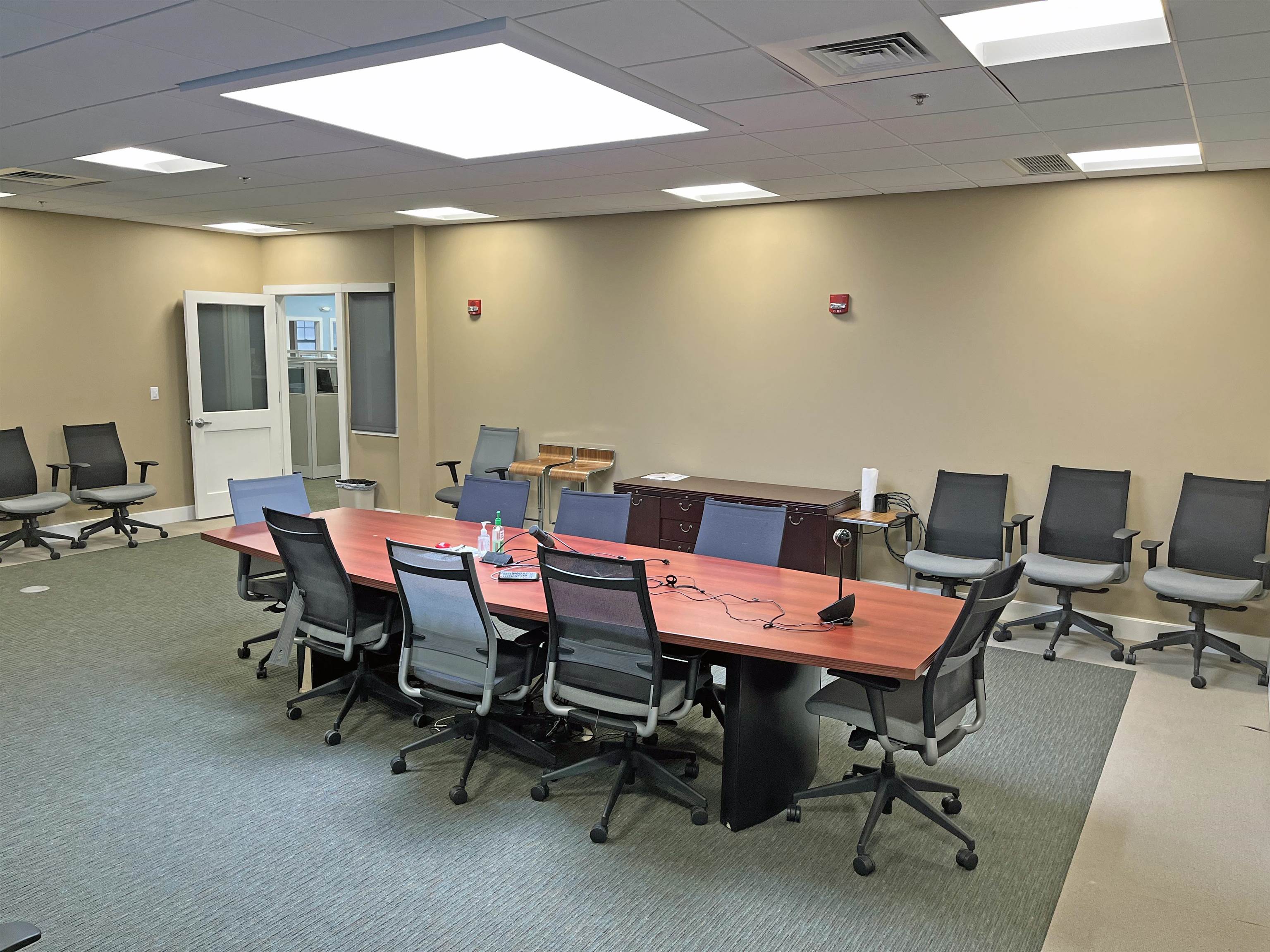 300 Constitution Avenue 200-B - Photo 4