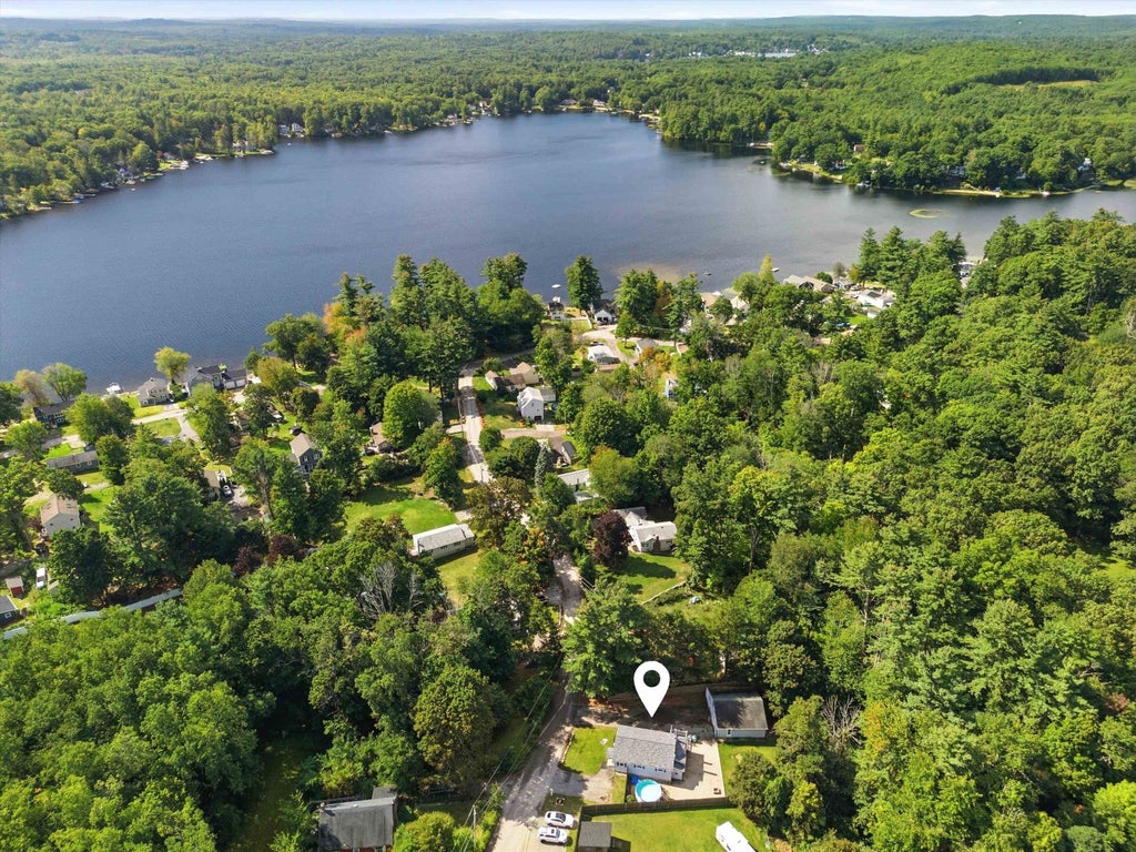 Photo of 3 Lakeview Avenue, Sandown, NH 03873 (MLS # 5109663)