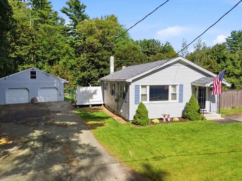 3 Lakeview Avenue, Sandown, NH 03873 - #: 5109663