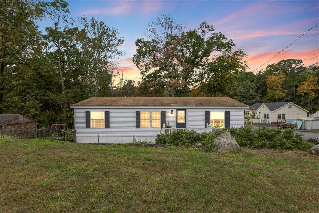 Photo of 4 Allard Street, Exeter, NH 03833 (MLS # 5113014)