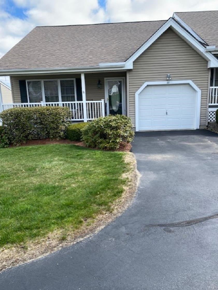 Photo of 20 Ledgewood Drive, Milford, NH 03055 (MLS # 5115284)