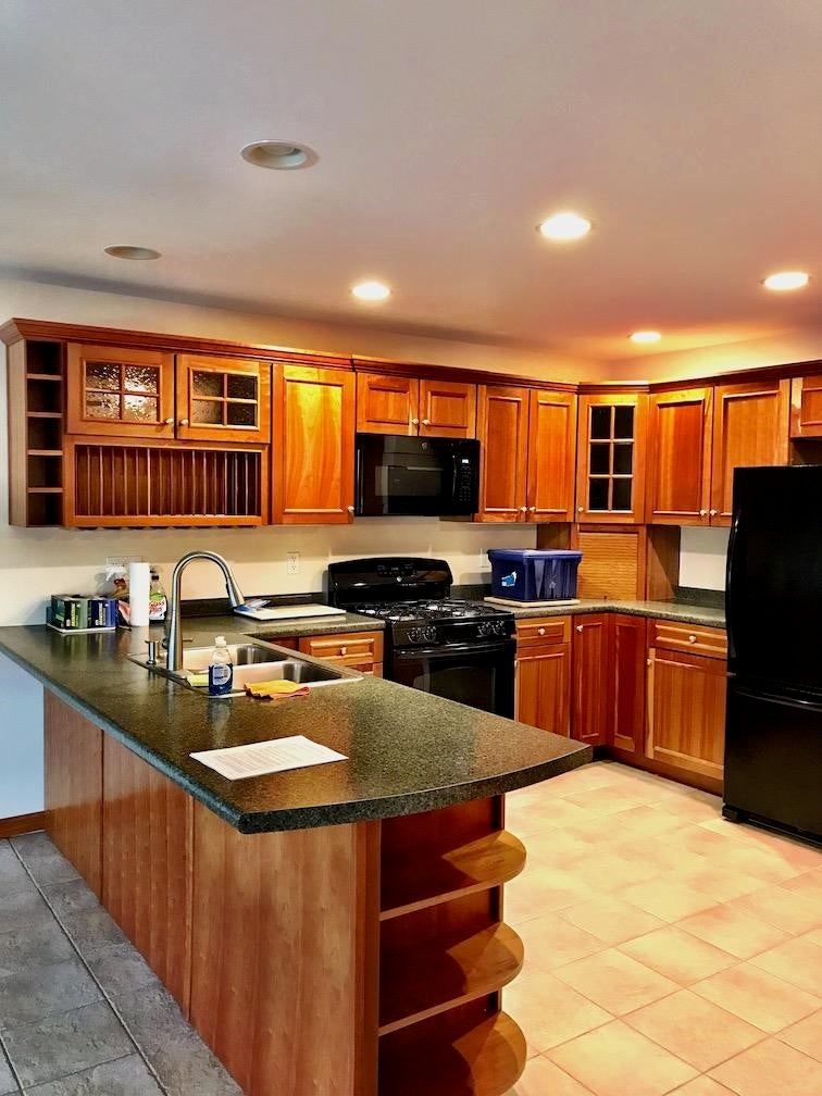 Photo of 20 Ledgewood Drive, Milford, NH 03055 (MLS # 5115284)