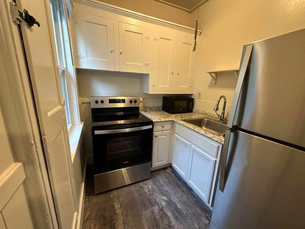 Photo of 189 South Main Street #Unit 4, Rochester, NH 03867 (MLS # 5112154)