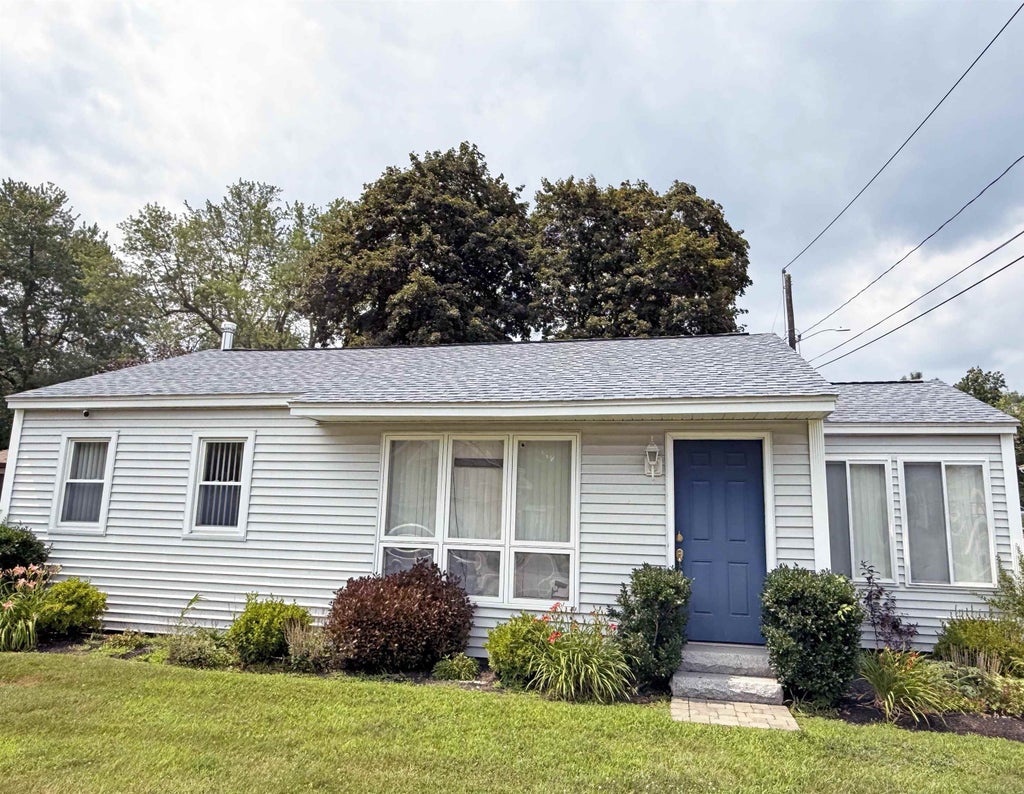 Photo of 107 W Broadway, Derry, NH 03038 (MLS # 5112600)