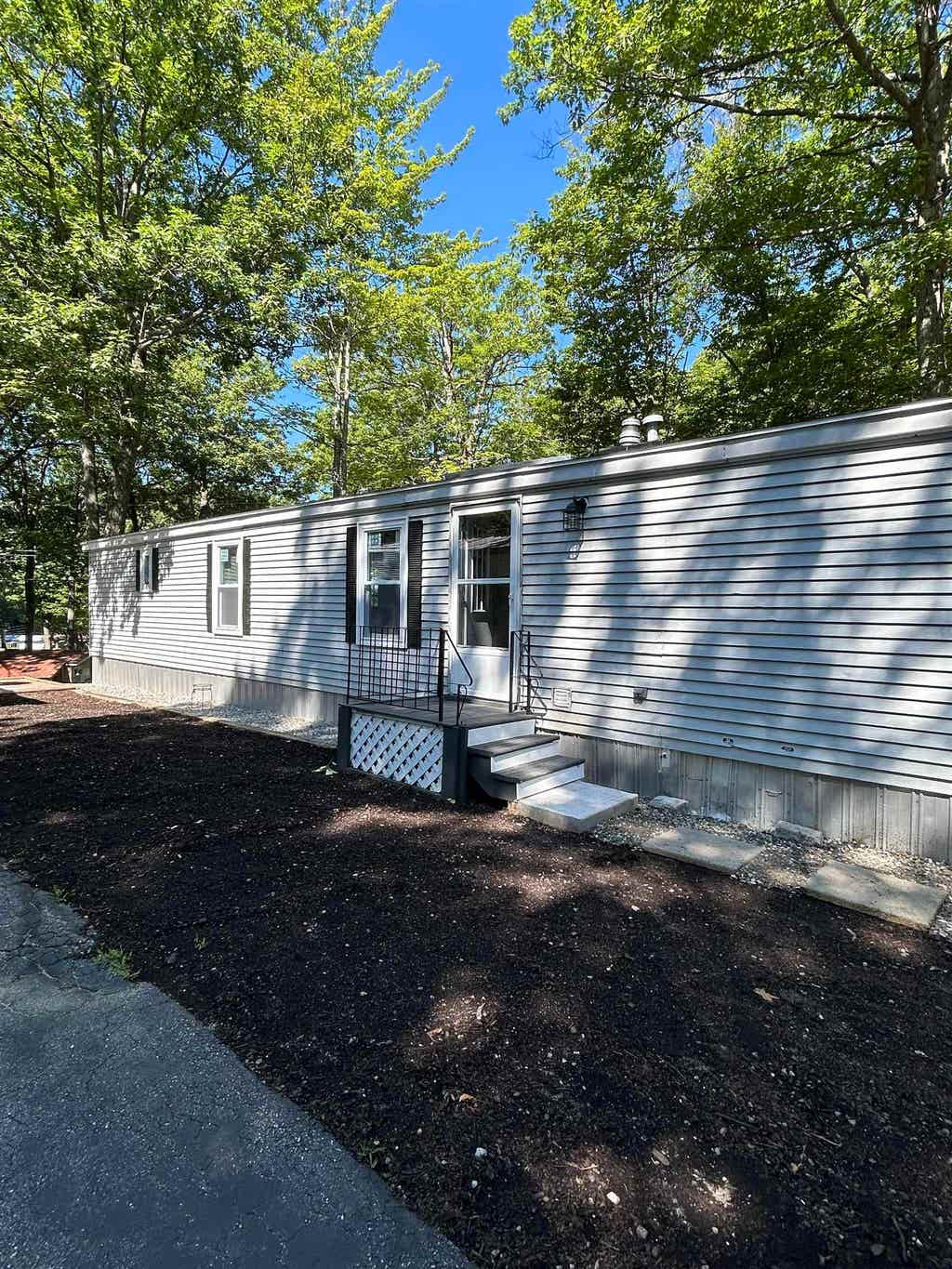 Photo of 9 Sargents Place #23, Gilford, NH 03249 (MLS # 5103760)