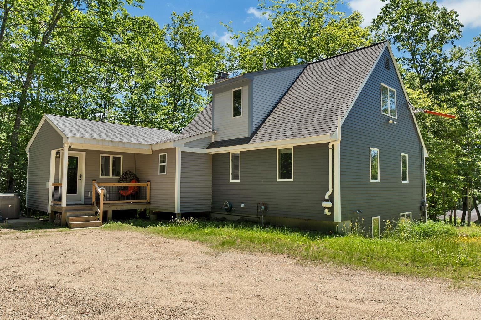 5 Holiday Ridge Road