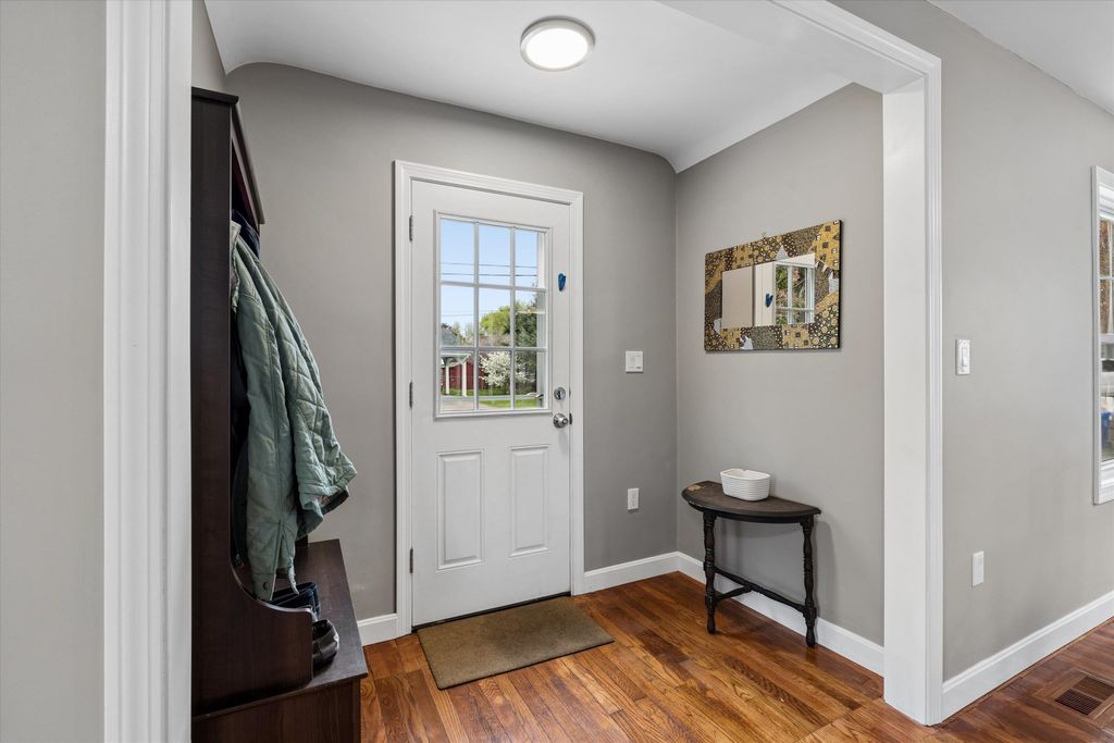 Photo of 24 Hiler Street, Manchester, NH 03109 (MLS # 5090031)