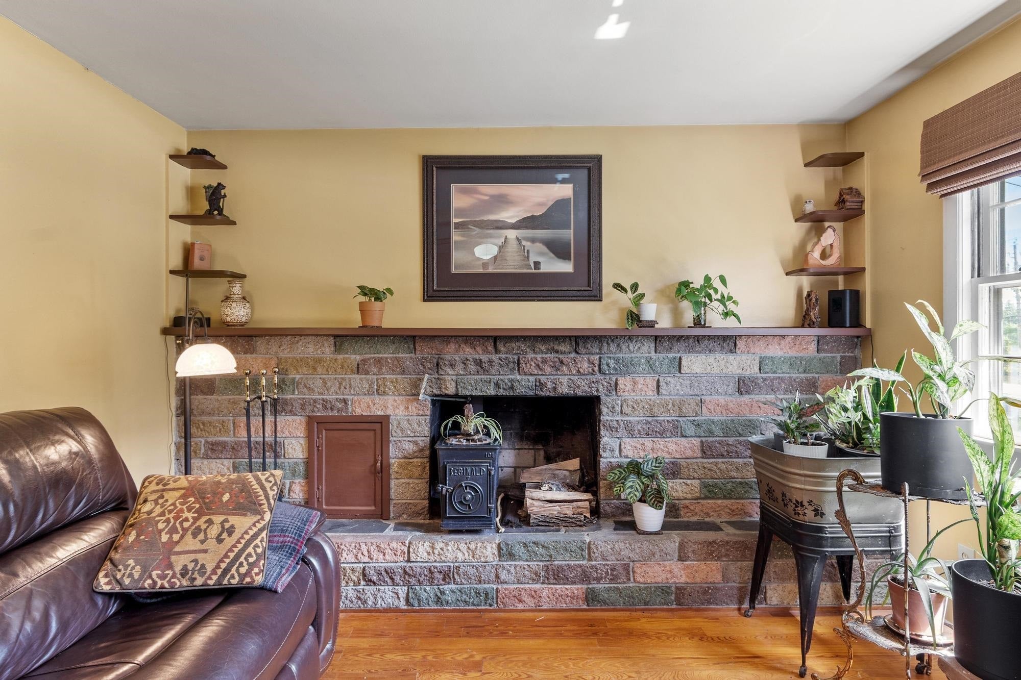 654 Daniel Webster Highway
