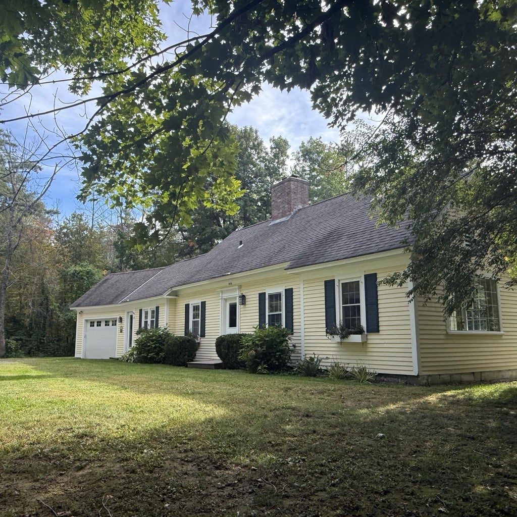 Photo of 81 Meredith Neck Road, Meredith, NH 03253 (MLS # 5104565)