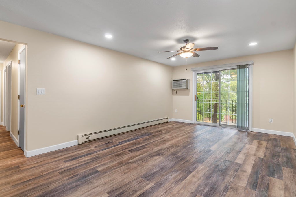Photo of 2 Autumn Leaf Drive #6, Nashua, NH 03060 (MLS # 5112145)